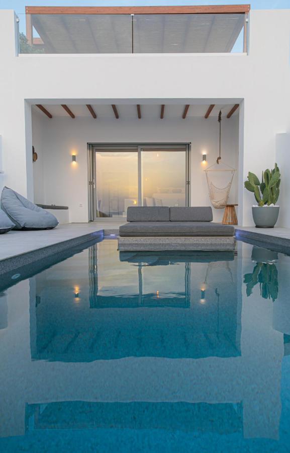 Seanfinity Beachfront Suites Mikri Vigla Ngoại thất bức ảnh