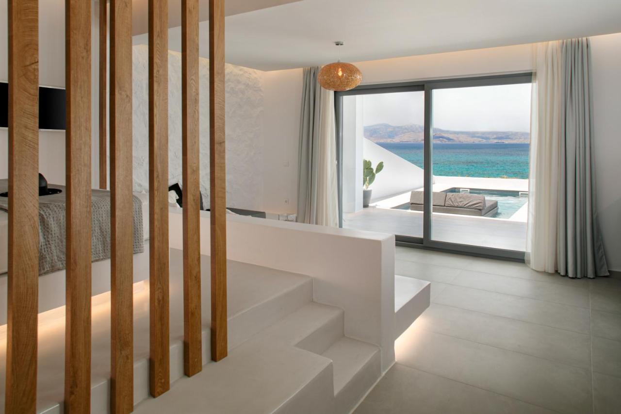 Seanfinity Beachfront Suites Mikri Vigla Ngoại thất bức ảnh