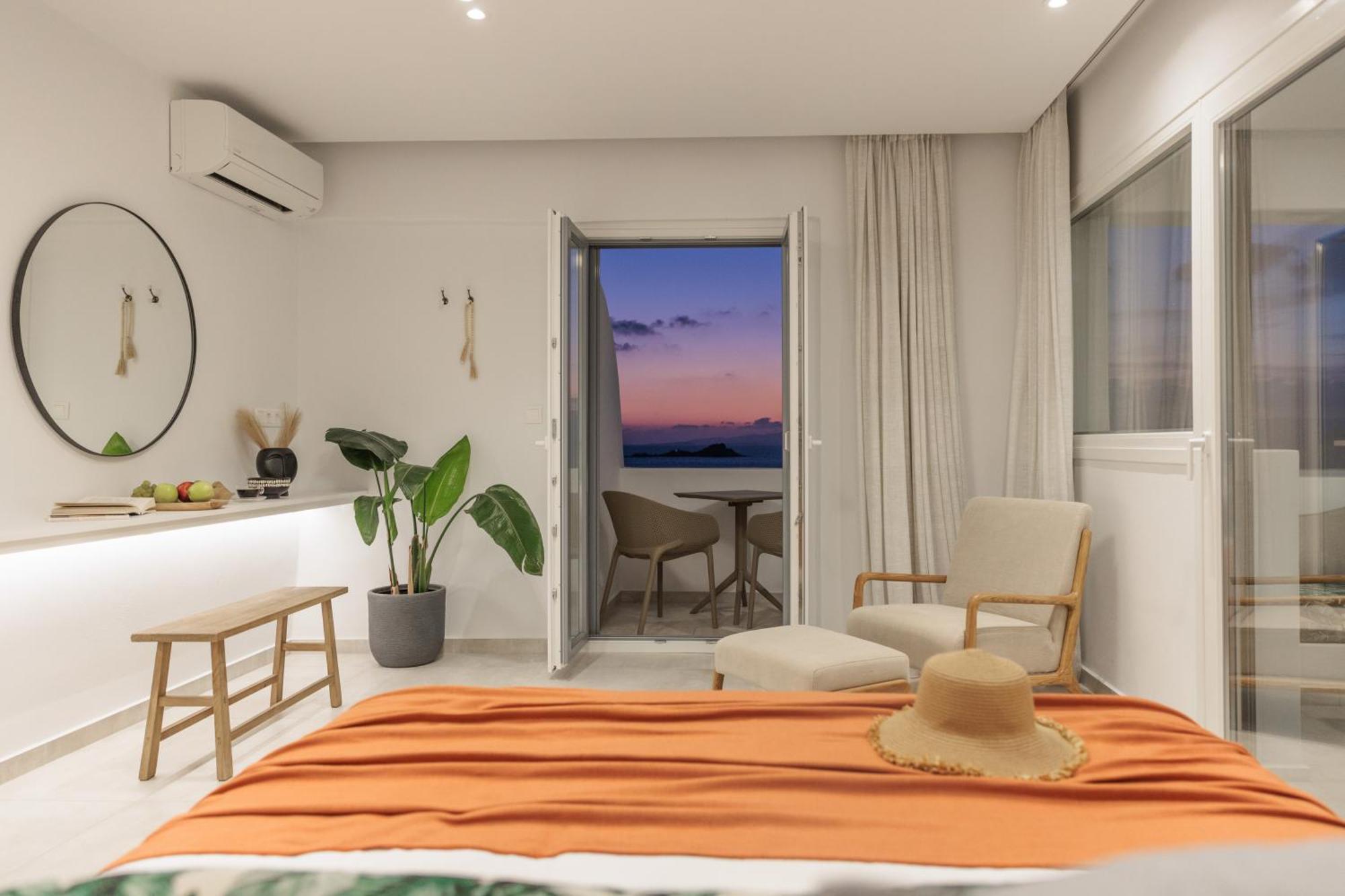 Seanfinity Beachfront Suites Mikri Vigla Ngoại thất bức ảnh