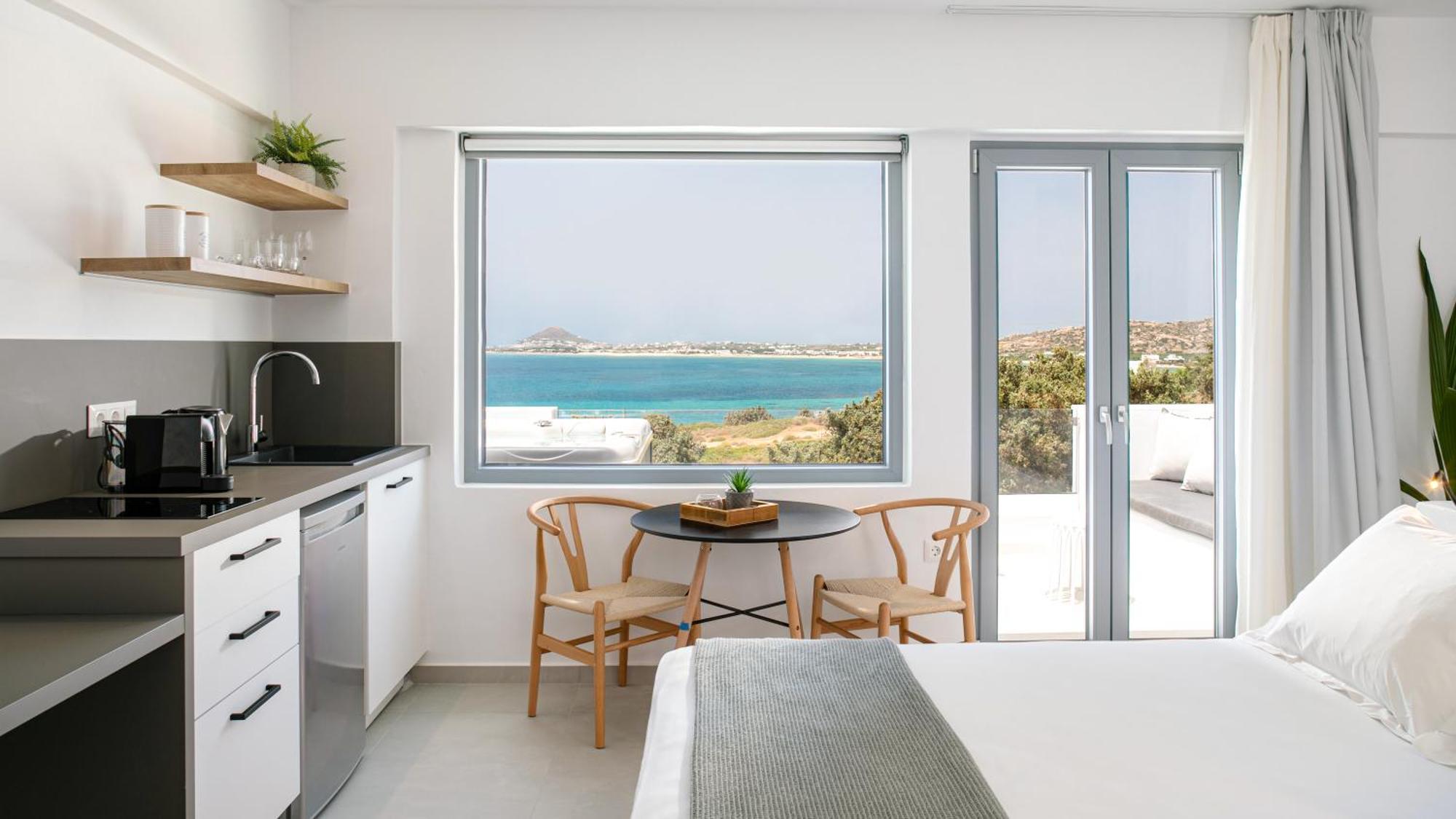 Seanfinity Beachfront Suites Mikri Vigla Ngoại thất bức ảnh