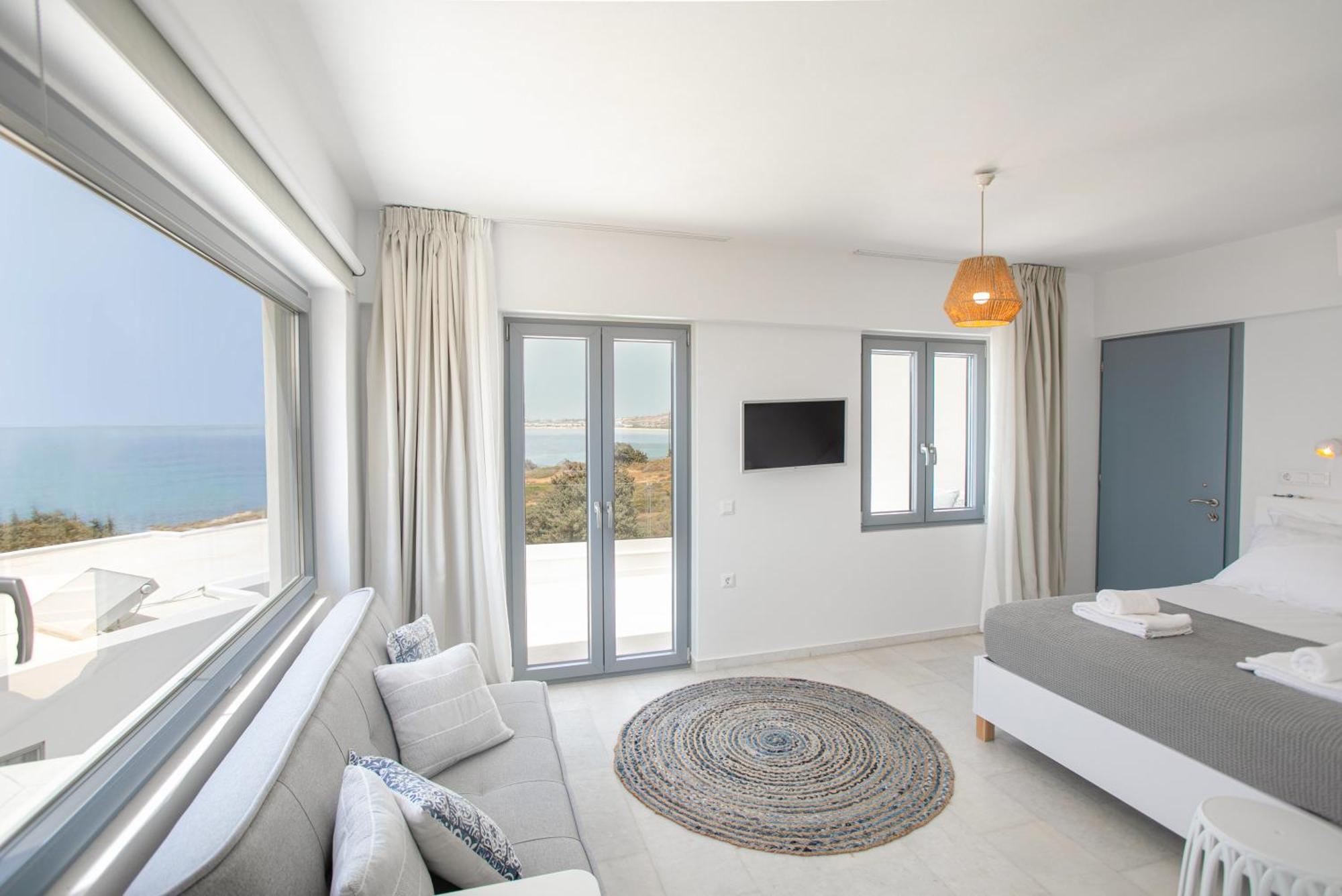 Seanfinity Beachfront Suites Mikri Vigla Phòng bức ảnh